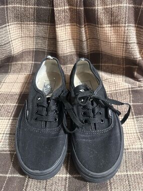 Vans Black Canvas Low-Top Lace-Up Sneakers